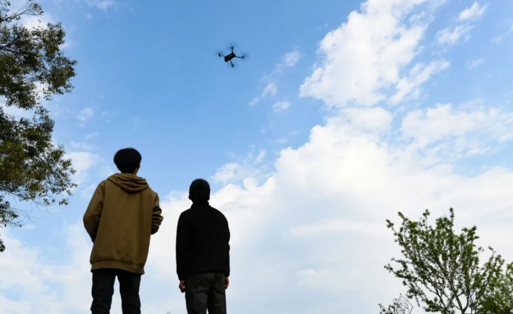 db930b0c21384fb79a54e2b287aaf51e