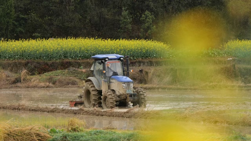 新宝GGM1204-4RP动力换挡拖沓机